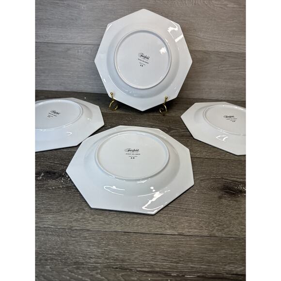 Fairfield Christmas Tree Octagon PEACE ON EARTH 10 1/8" Dinner Plates - Set of 4 - Picture 7 of 8